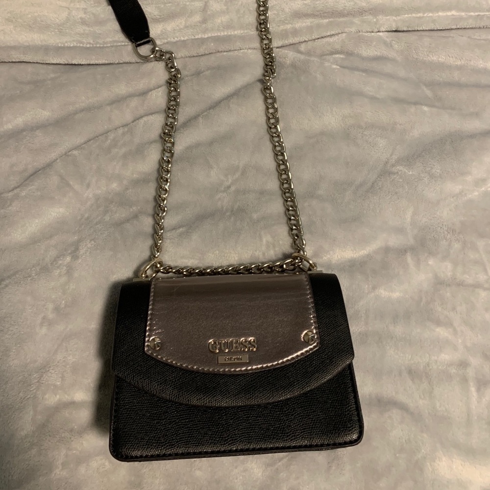 Black guess crossbody bag